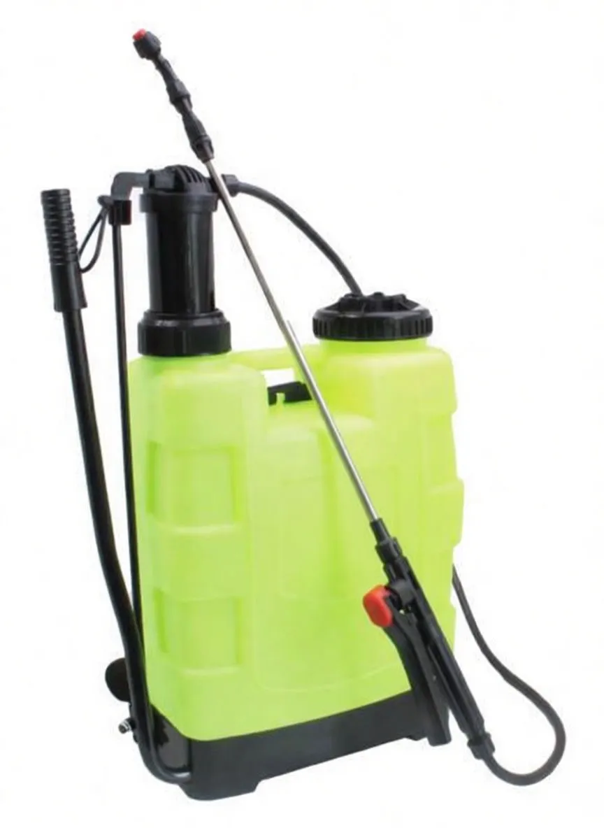 12-Liter Manual Backpack Sprayer with Stainless Steel Lance and 3 Nozzles