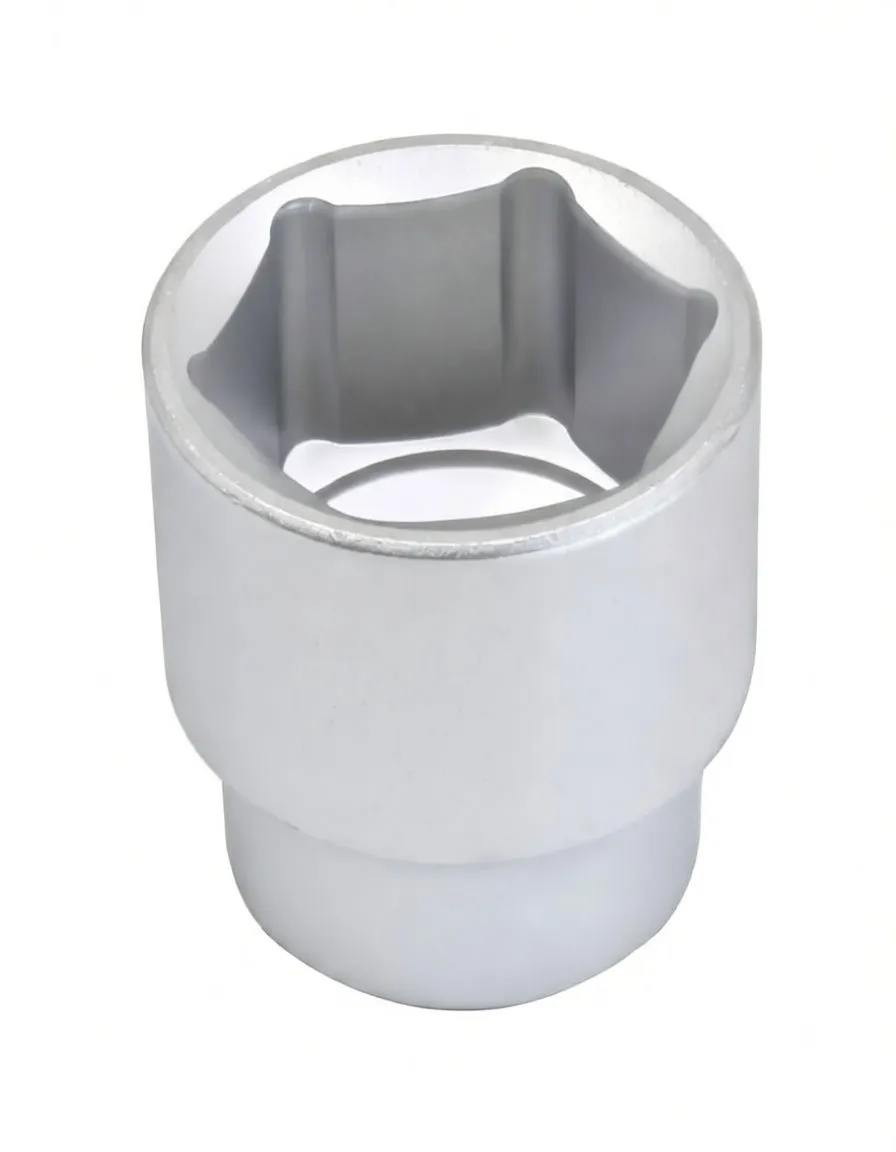 Angled view of 6-point 32mm socket showing internal profile and logo