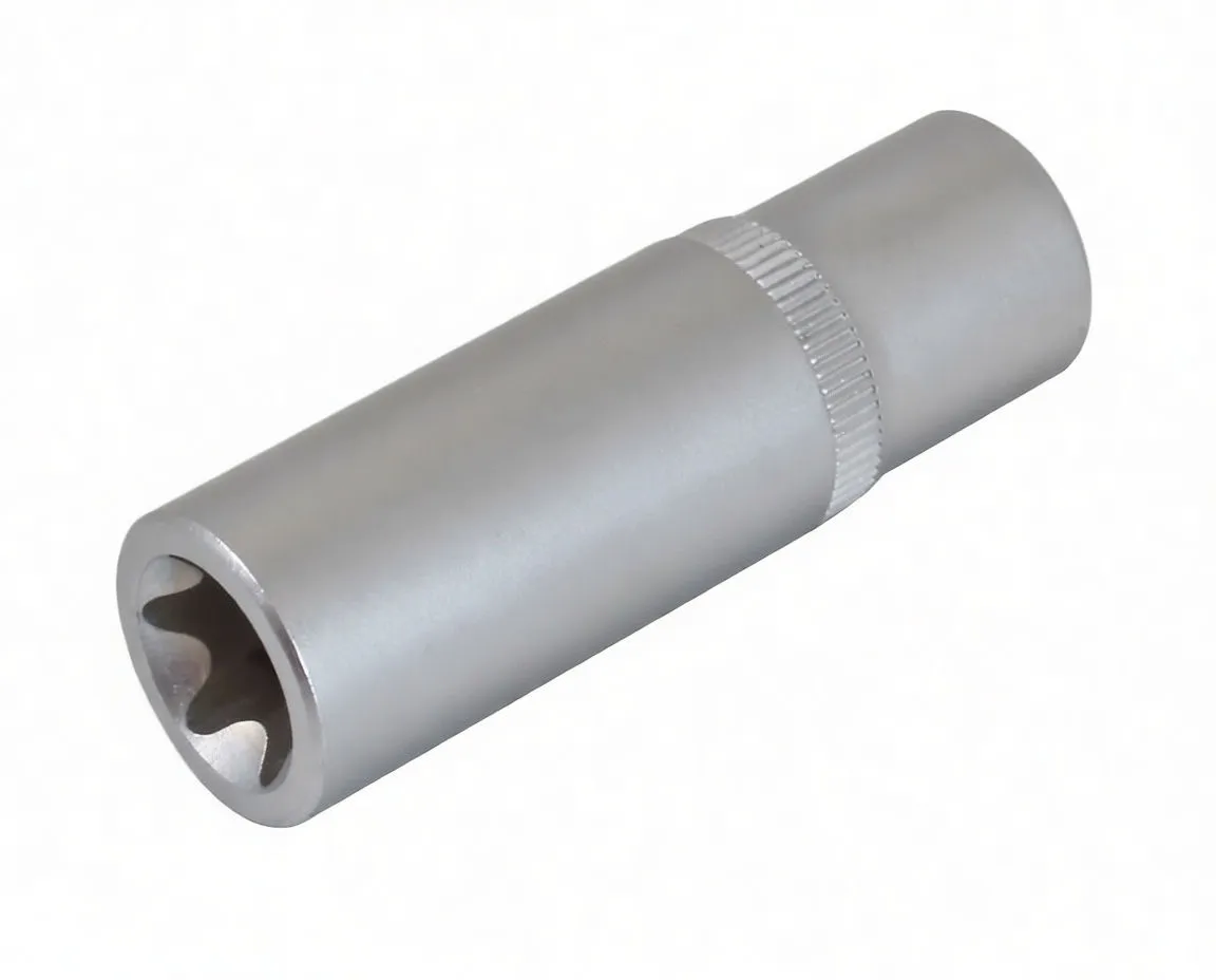 Diagonal view of silver short E‑type socket showing knurled band, chamfered mouth and embossed marking