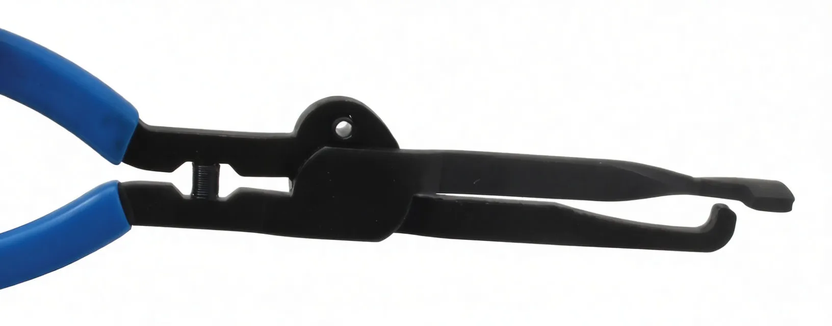 Horizontal close-up of jaws and pivot with brand marking