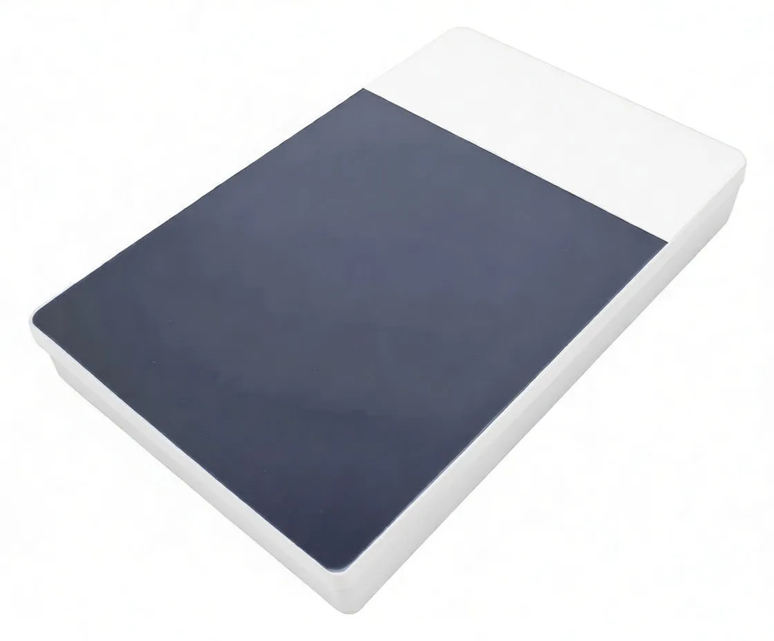 Closed plastic case with label showing brand 'ASTA must have', clip images, barcode and product code